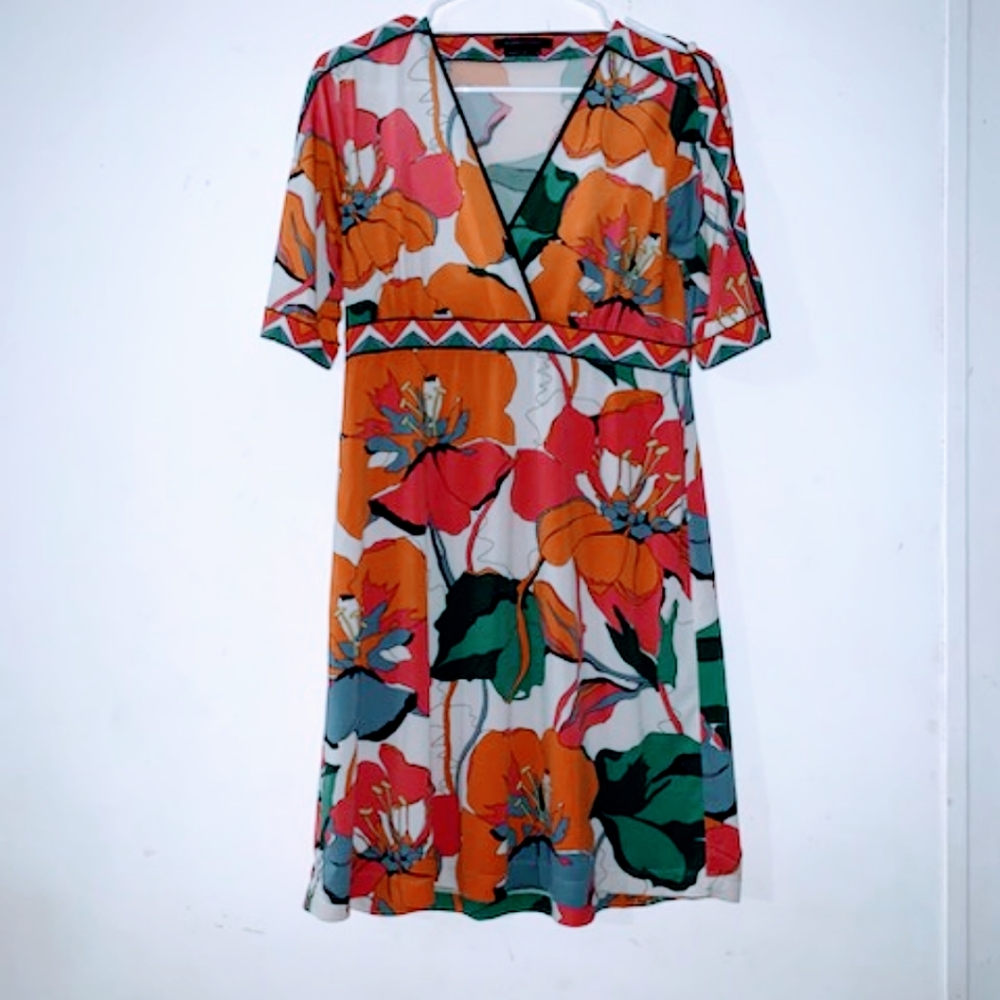 🎐- BCBGmaxazria sz M Floral Dress